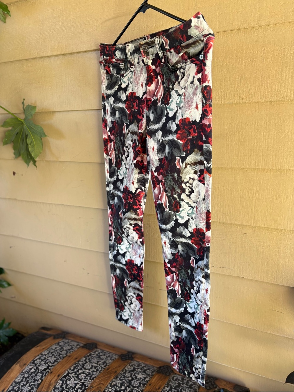 7 For All Mankind Red, Black & White Floral Skinny Jeans